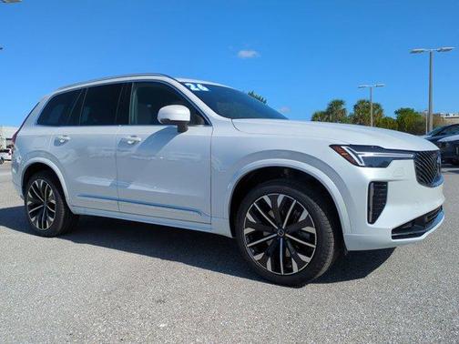 2026 Volvo XC90 Plug-In Hybrid T8 Core