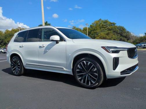 Crystal White Pearl 2026 Volvo XC90 Plug-In Hybrid T8 Core