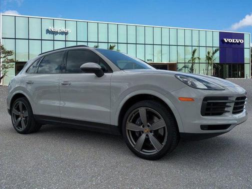 Chalk 2021 Porsche Cayenne Base