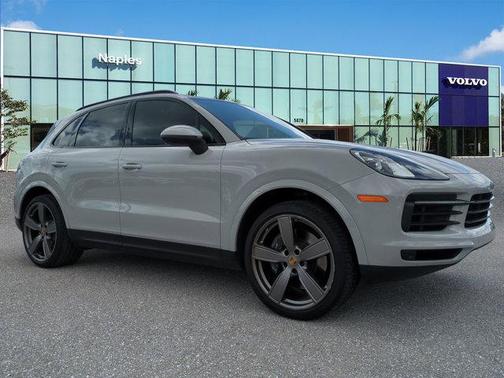 Chalk 2021 Porsche Cayenne Base