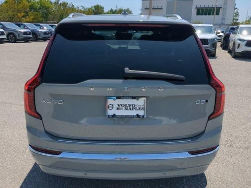 2025 Volvo XC90 B5 Plus 7-Seater