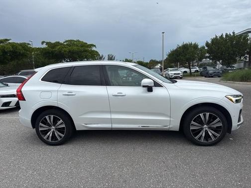 2022 Volvo XC60 B5 Inscription