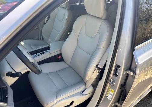 2024 Volvo XC90 Recharge Plug-In Hybrid T8 Plus Bright Theme 7 Passenger