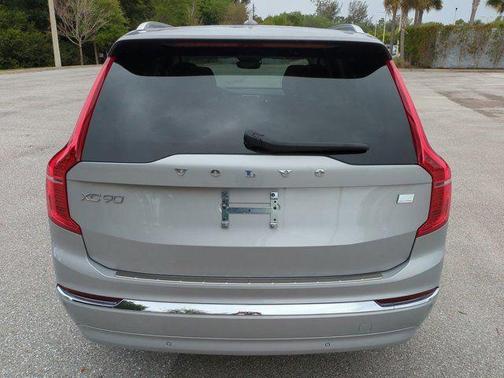 2024 Volvo XC90 Recharge Plug-In Hybrid T8 Plus Bright Theme 7 Passenger