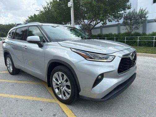 Celestial Silver Metallic 2020 Toyota Highlander Limited