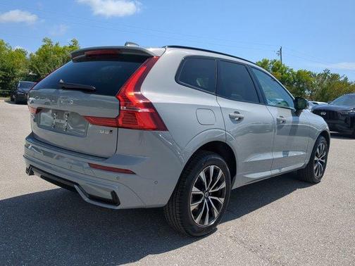 2025 Volvo XC60 B5 Plus