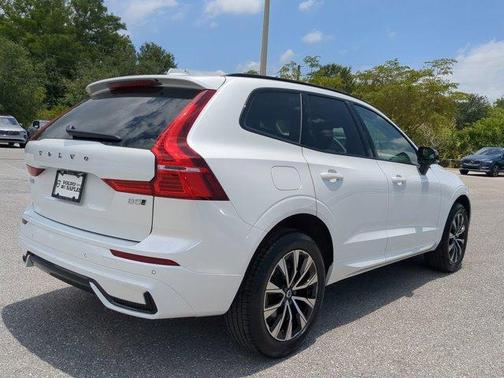 2025 Volvo XC60 B5 Core