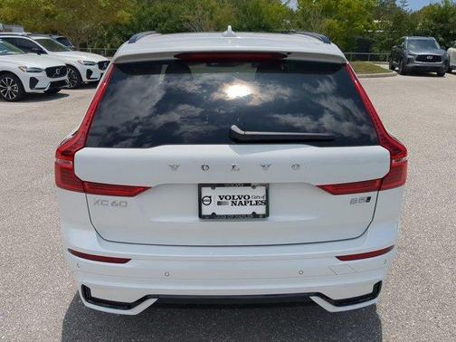 2025 Volvo XC60 B5 Core