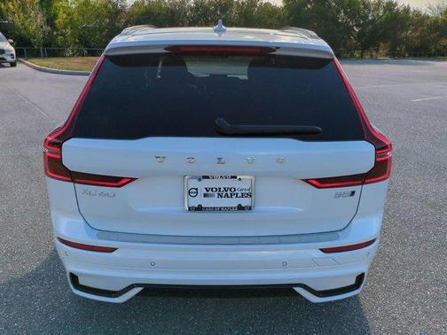 2026 Volvo XC60 B5 Plus