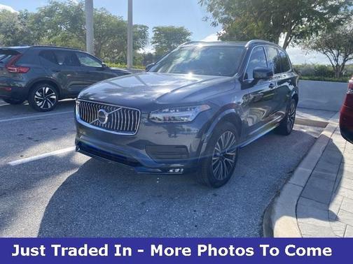 2020 Volvo XC90 T5 Momentum 7 Passenger