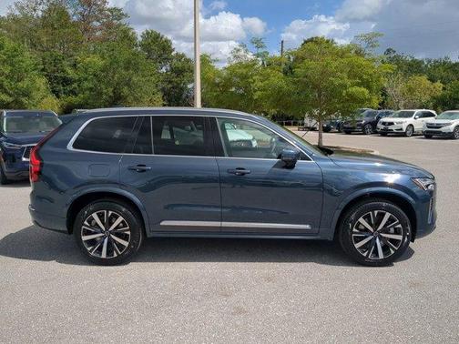 2025 Volvo XC90 Plug-In Hybrid T8 Core 7-Seater