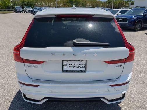 2025 Volvo XC60 B5 Plus
