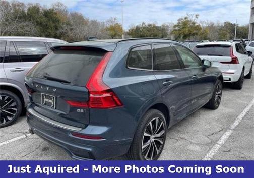 2023 Volvo XC60 B5 Plus Dark Theme