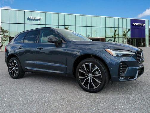 2023 Volvo XC60 B5 Plus Dark Theme