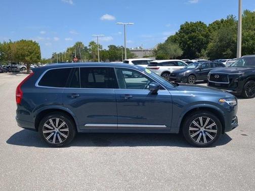2024 Volvo XC90 B5 Core Bright Theme