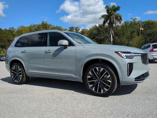 2026 Volvo XC90 B6 Plus 7-Seater