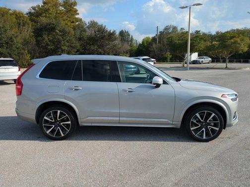 2024 Volvo XC90 B5 Plus Bright Theme