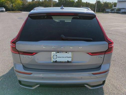 2026 Volvo XC60 Plug-In Hybrid T8 Core