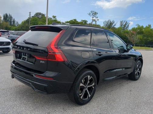2026 Volvo XC60 B5 Core
