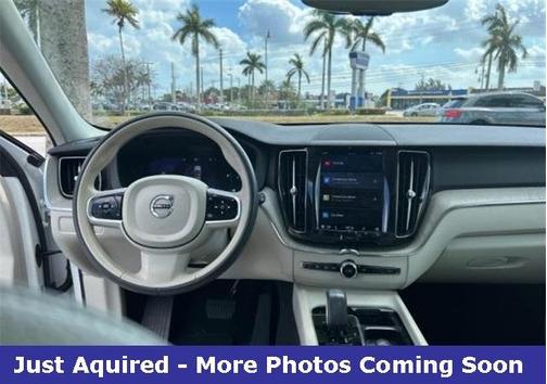 2023 Volvo XC60 B5 Plus Bright Theme