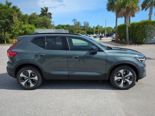Forest Green 2026 Volvo XC40 B5 Plus