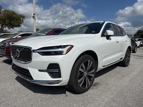 2022 Volvo XC60 B5 Inscription