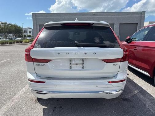 2022 Volvo XC60 B5 Inscription