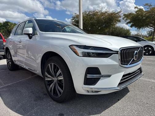 2022 Volvo XC60 B5 Inscription