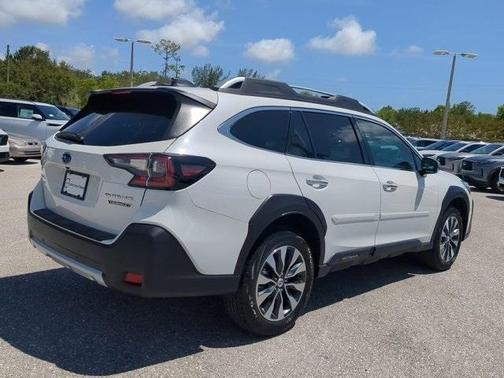2025 Subaru Outback Touring XT