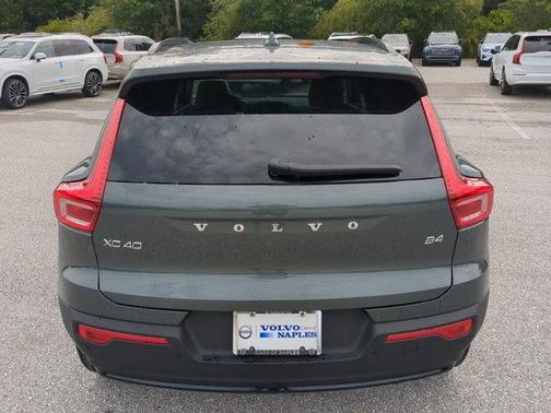 2026 Volvo XC40