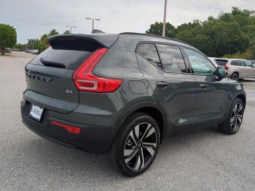 2026 Volvo XC40