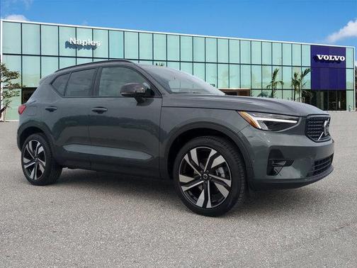 2026 Volvo XC40