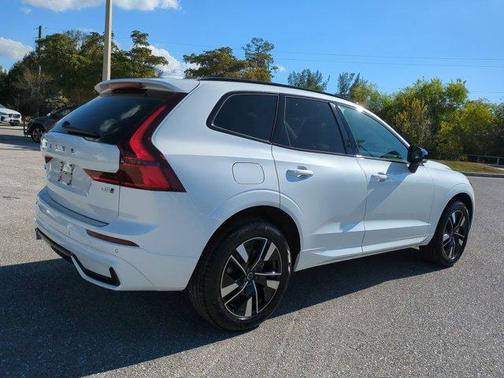 2026 Volvo XC60 B5 Core
