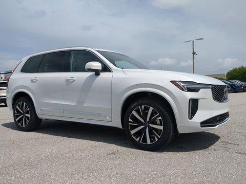 2026 Volvo XC90 CORE