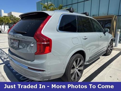 2024 Volvo XC90 Recharge Plug-In Hybrid T8 Ultimate Bright Theme 7-Seater