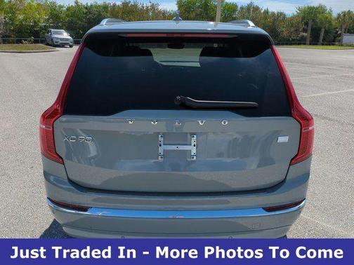 2024 Volvo XC90 Recharge Plug-In Hybrid T8 Ultimate Bright Theme 7-Seater