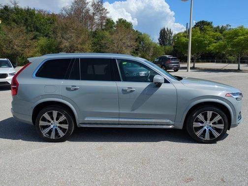 2024 Volvo XC90 Recharge Plug-In Hybrid T8 Ultimate Bright Theme 7-Seater