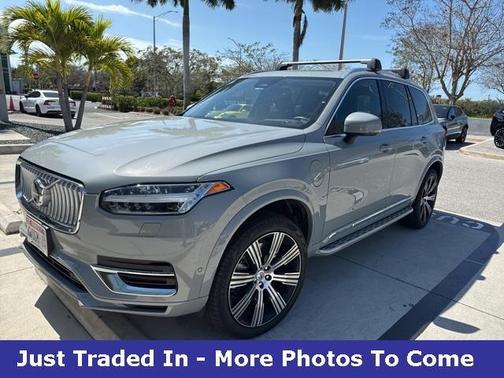 2024 Volvo XC90 Recharge Plug-In Hybrid T8 Ultimate Bright Theme 7-Seater