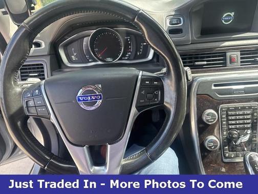 2016 Volvo XC70 T5 Platinum
