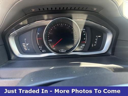 2016 Volvo XC70 T5 Platinum