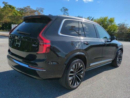 2025 Volvo XC90 B6 Plus 7-Seater
