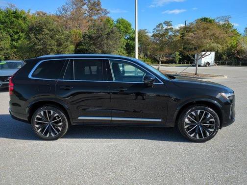 2025 Volvo XC90 B6 Plus 7-Seater