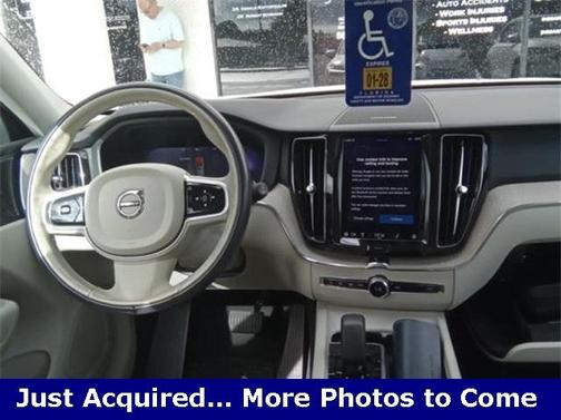 2023 Volvo XC60 B5 Plus Bright Theme