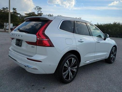 2023 Volvo XC60 B5 Plus Bright Theme