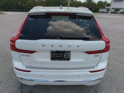 2023 Volvo XC60 B5 Plus Bright Theme