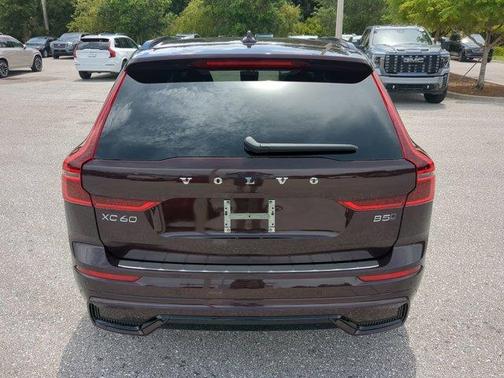 2026 Volvo XC60 PLUS