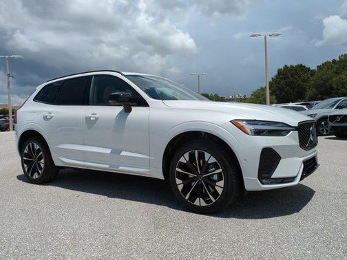 2026 Volvo XC60 B5 Plus