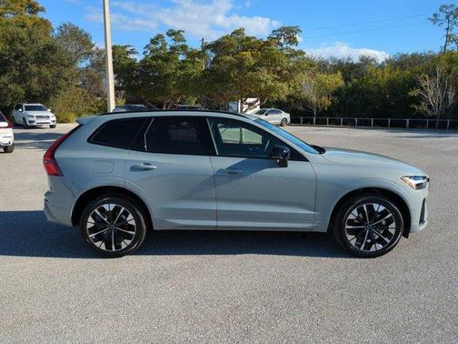 2026 Volvo XC60 B5 Plus