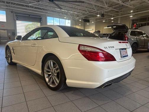 Diamond White Metallic 2013 Mercedes-Benz SL-Class SL 550