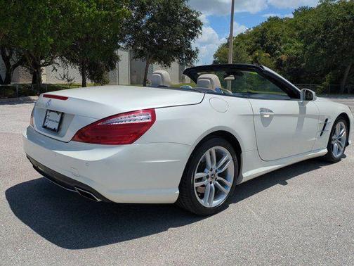 Diamond White Metallic 2013 Mercedes-Benz SL-Class SL 550